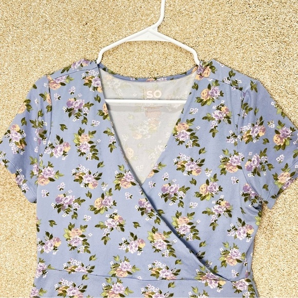 Imperfect floral mini dress stretchy short sleeved ruffle hem sundress SO large - Picture 11 of 13